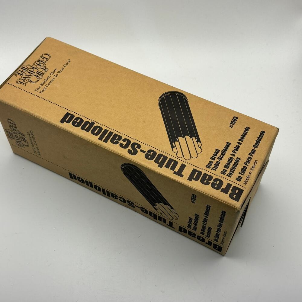 The Pampered Chef Scalloped Bread Tube 1565 Metal Tube Baking NIB